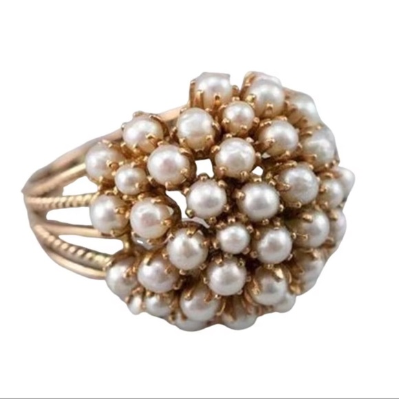 Golden Blossom Pearl Ring – Timeless Vintage Chic - Picture 3 of 5
